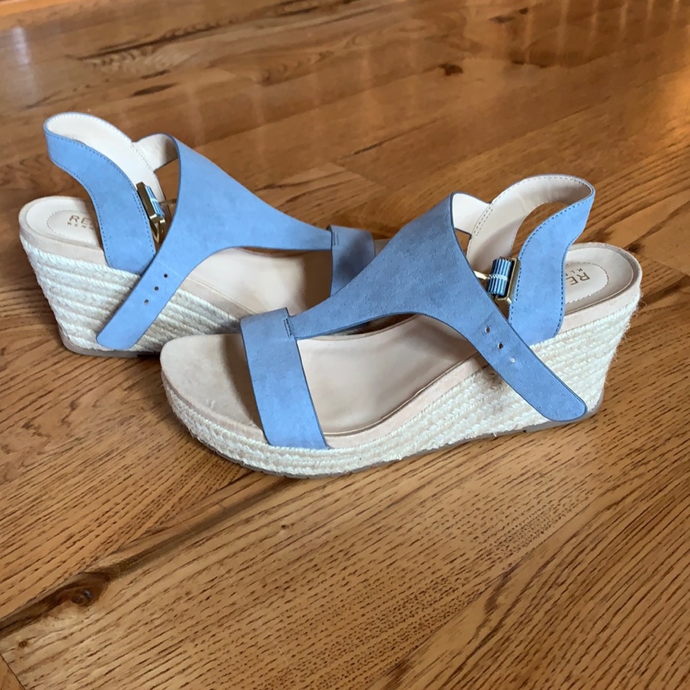 Kenneth Cole blue card wedge